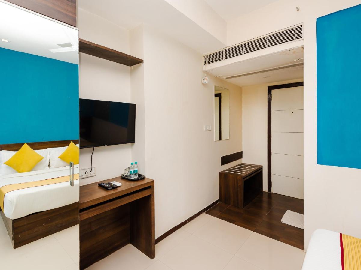 Hotel Aura - Near Malad Link Road Gorai Bagian luar foto