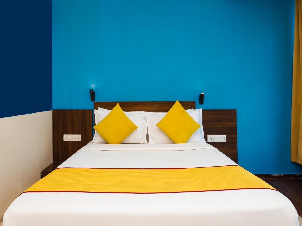 Hotel Aura - Near Malad Link Road Gorai Bagian luar foto