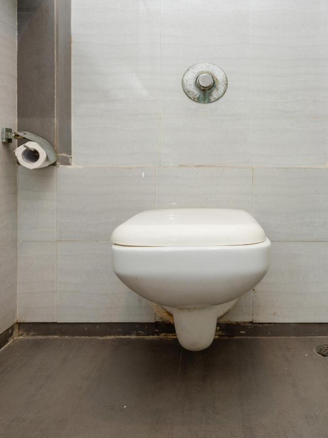 Hotel Aura - Near Malad Link Road Gorai Bagian luar foto