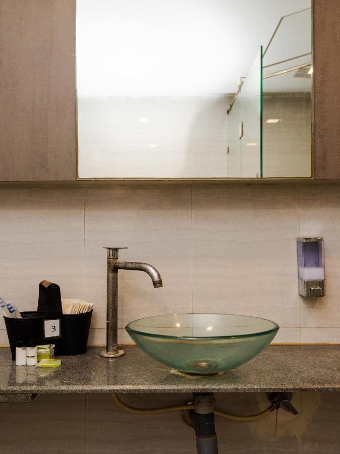 Hotel Aura - Near Malad Link Road Gorai Bagian luar foto