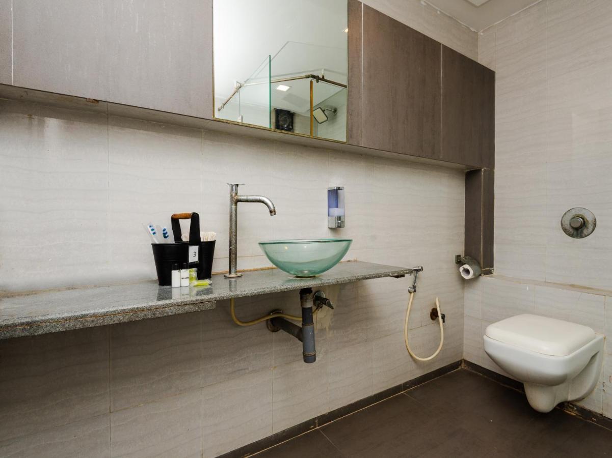 Hotel Aura - Near Malad Link Road Gorai Bagian luar foto