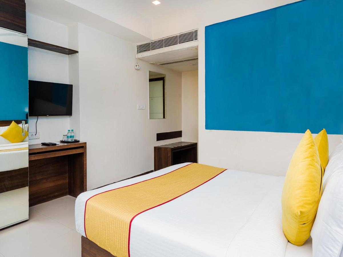 Hotel Aura - Near Malad Link Road Gorai Bagian luar foto